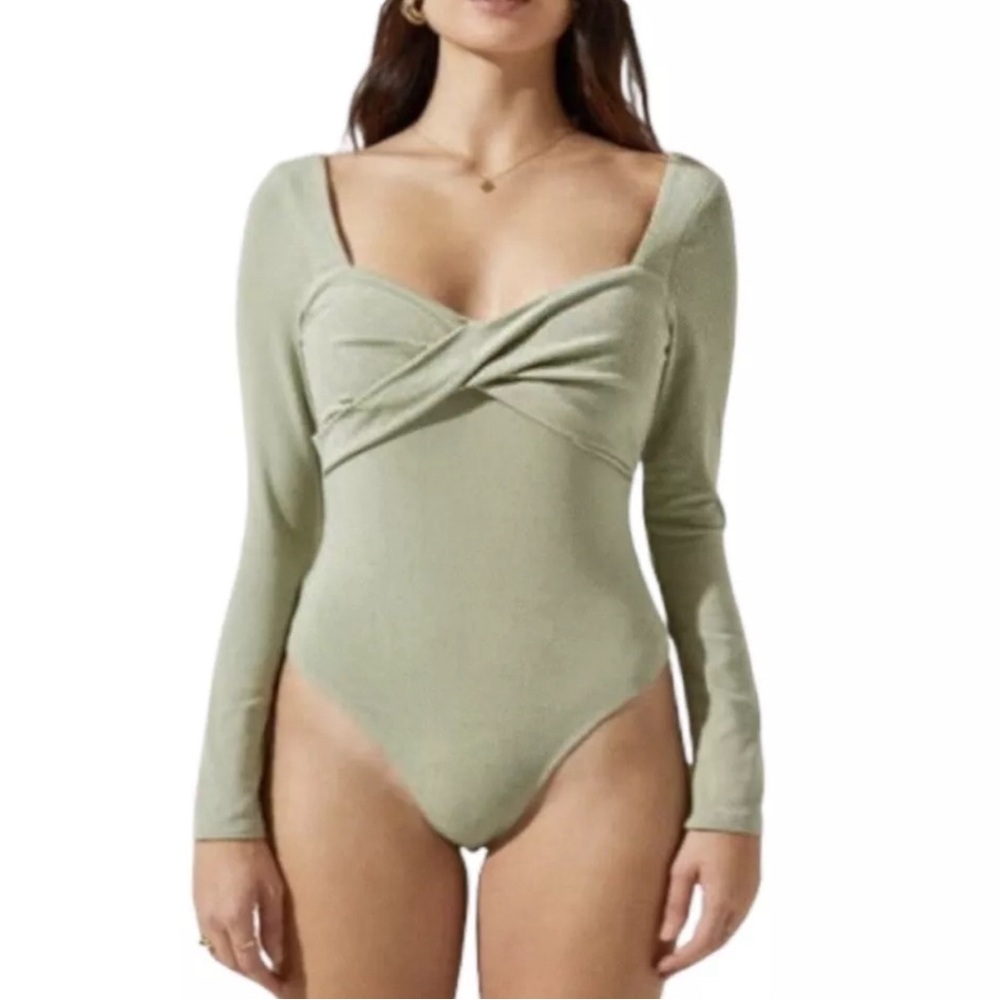 ASTR the Label Twist Front Long Sleeve Bodysuit Large Sage Green